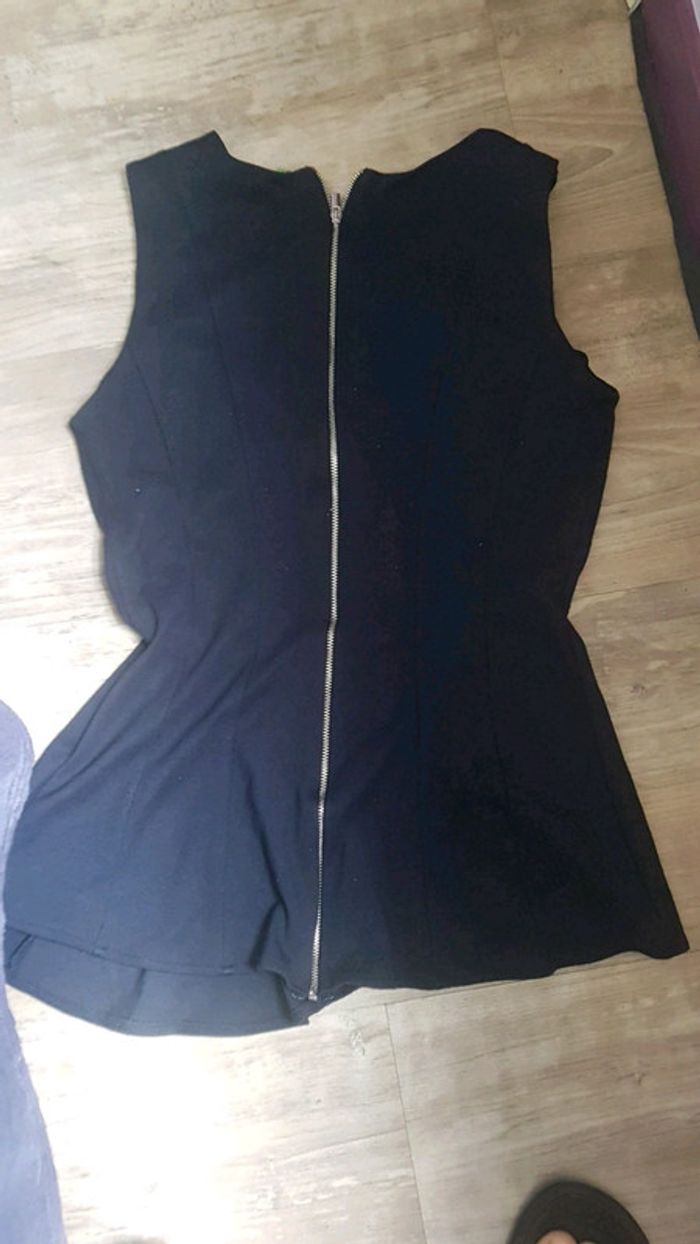 Haut à décolleté peplum taille M - photo numéro 3