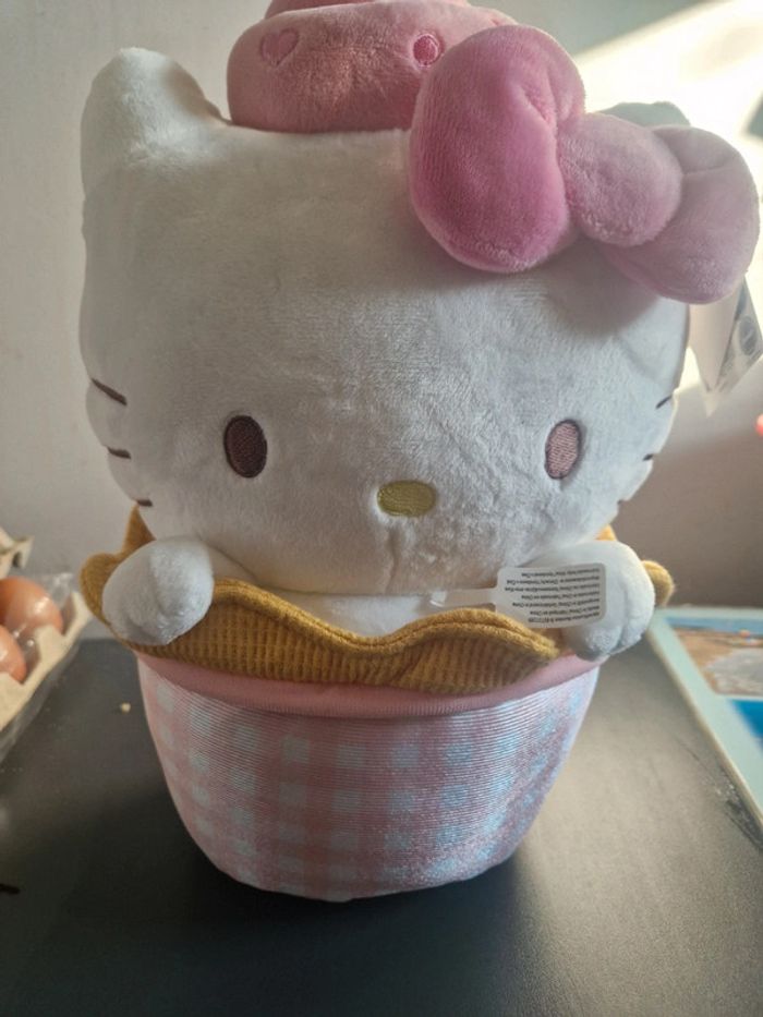 Peluche hello kitty - photo numéro 2