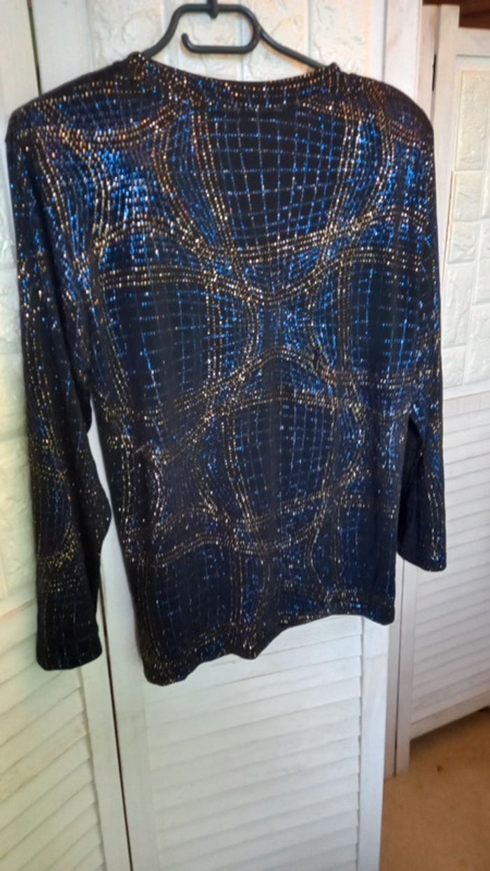 Haut manches longues - bleus brillants et dorés- Taille : 2 Alexa's - photo numéro 4