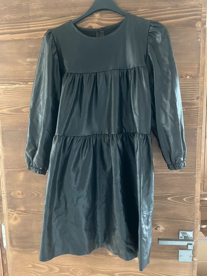 Robe simili cuir noir
