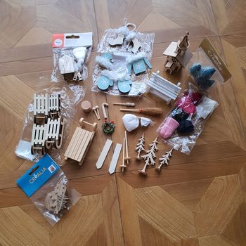 Lot de sujets en bois pour décoration de noël