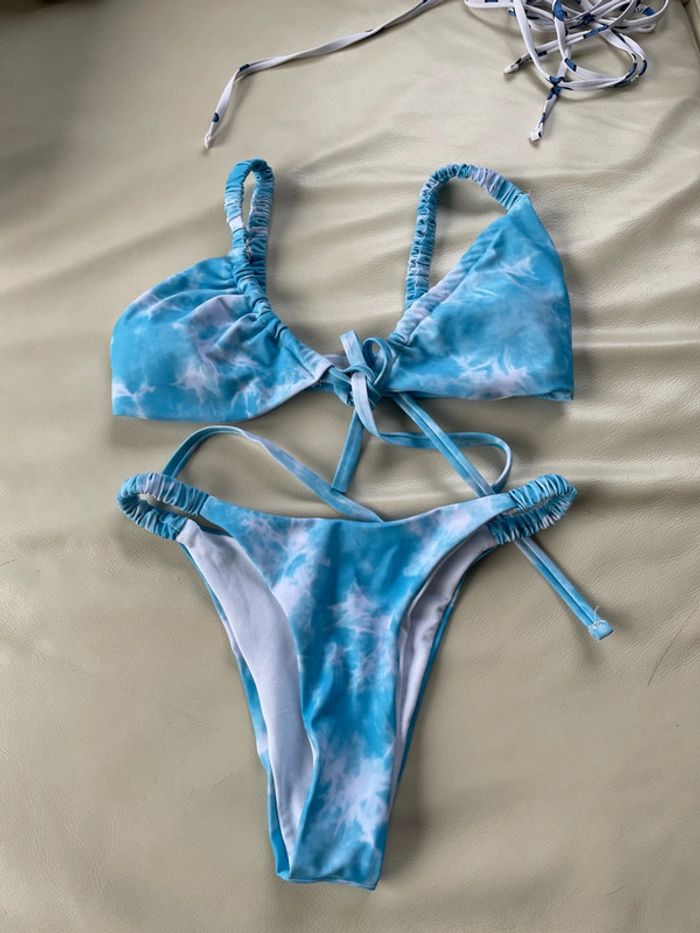 Maillot de bain neuf shein taille 36 s bleu ciel blanc tanga - photo numéro 2