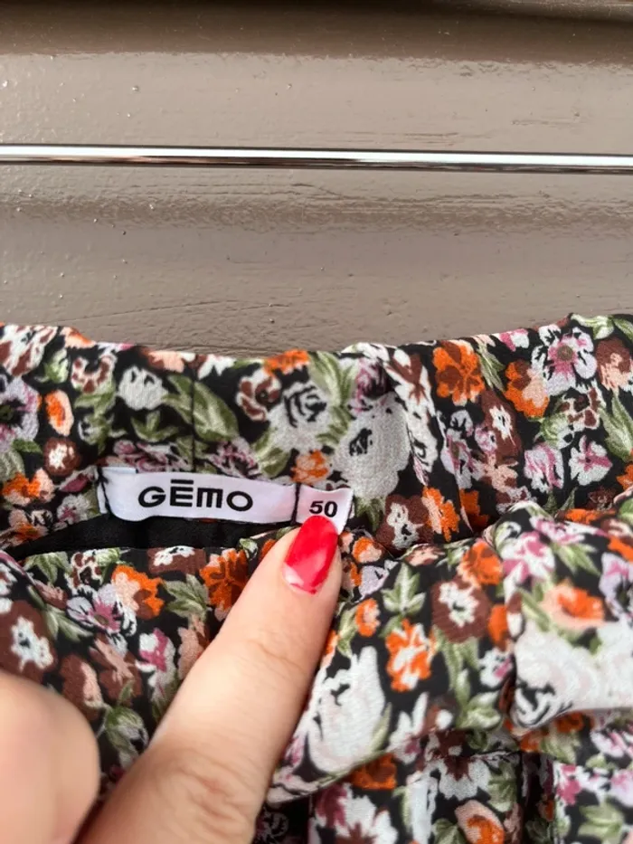 Jupe fleurie Gémo - photo numéro 3
