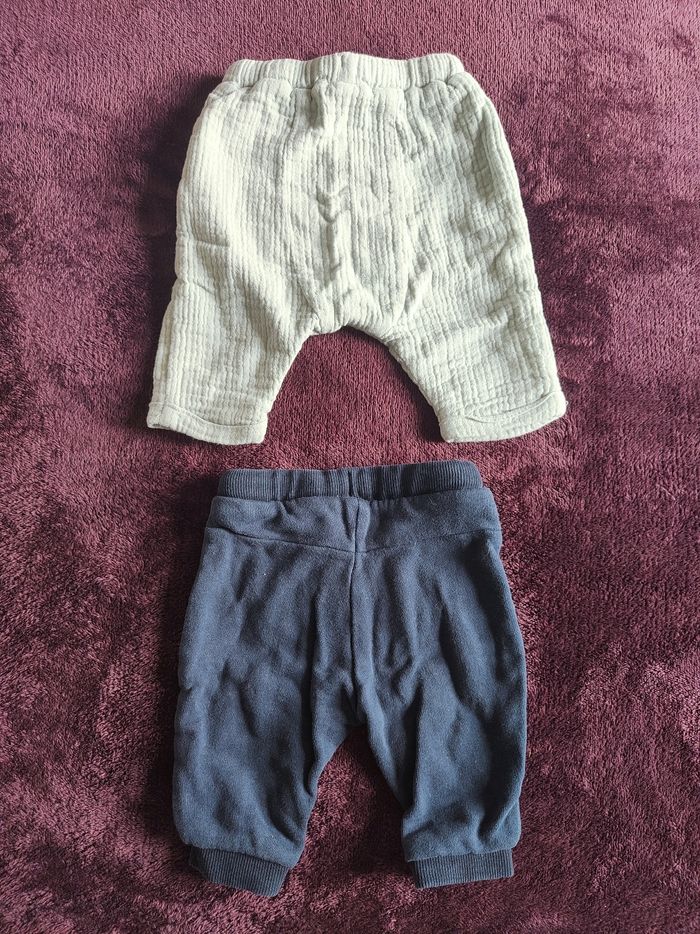 Lot 2 pantalons bébé garçon vert amande et bleu marine 1 Mois Kiabi - photo numéro 2