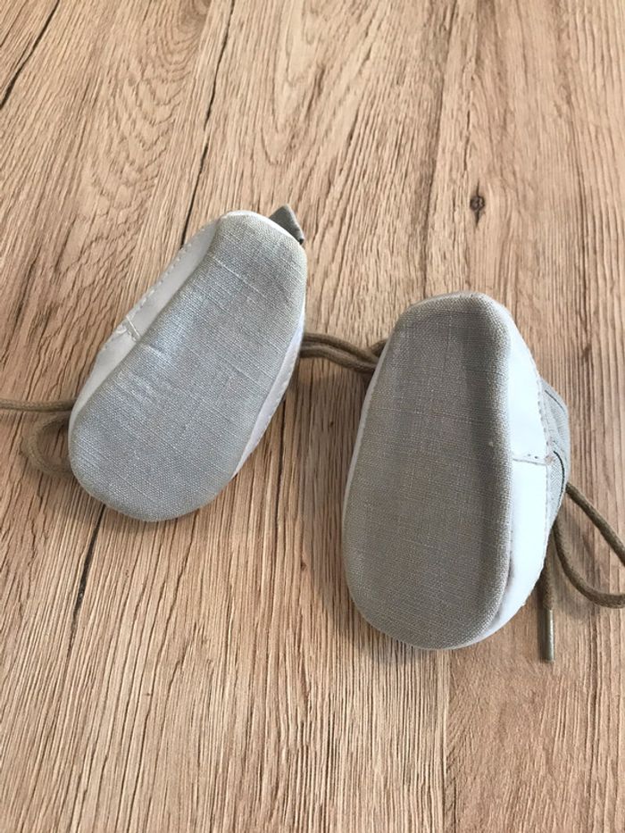 Petites chaussures - photo numéro 2