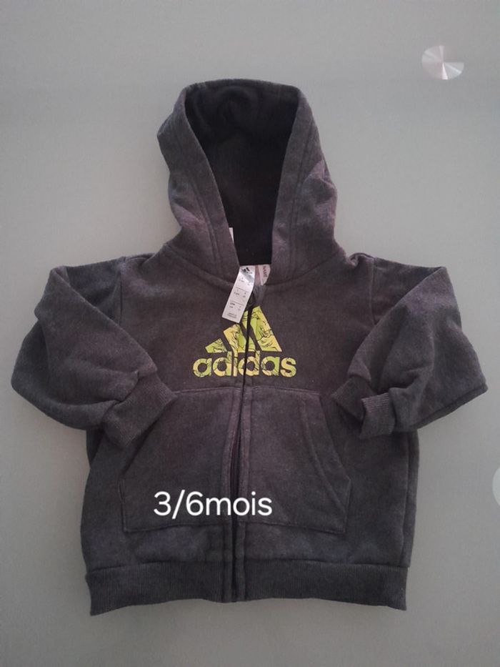 Gilet adidas capuche 3/6mois 68cm