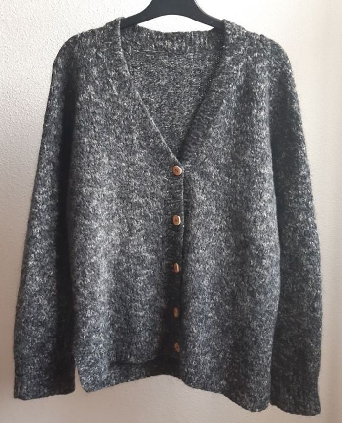 Gilet en laine avec boutons en bois