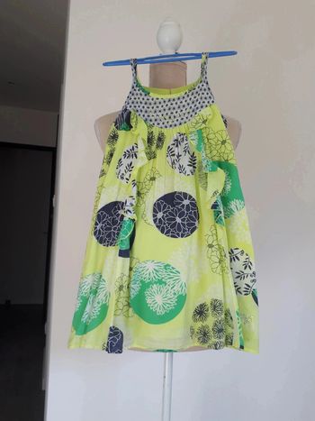 12 € Jolie robe estivale à bretelles Jean Bourget 6 ans