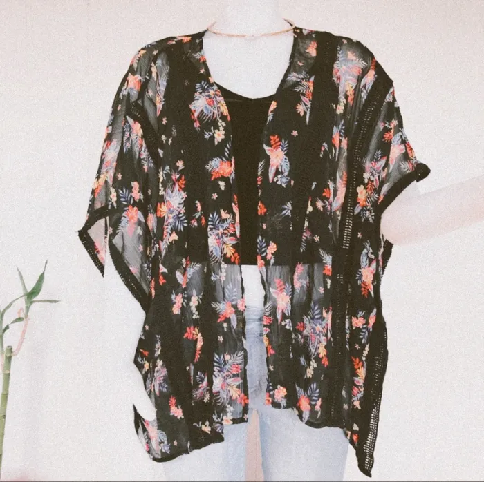 Floral coverup - photo numéro 2