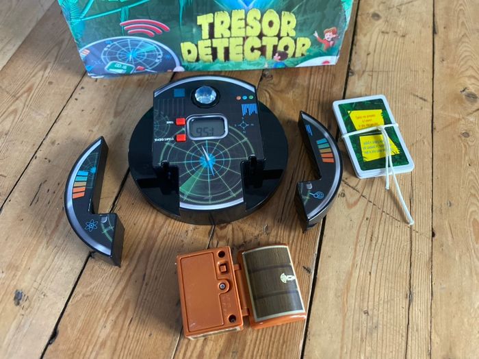 Jeu de société trésor detector pars à la chasse au trésor avec ton détective Dujardin