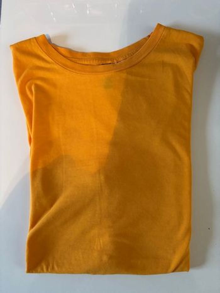 T-shirt jaune - photo numéro 2