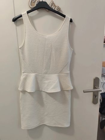 Petite robe blanche d'été