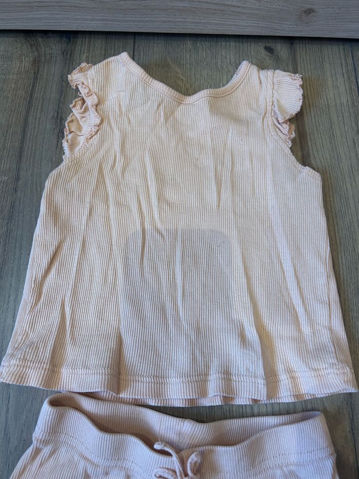 Ensemble short t-shirt 9/12mois - Primark - photo numéro 2