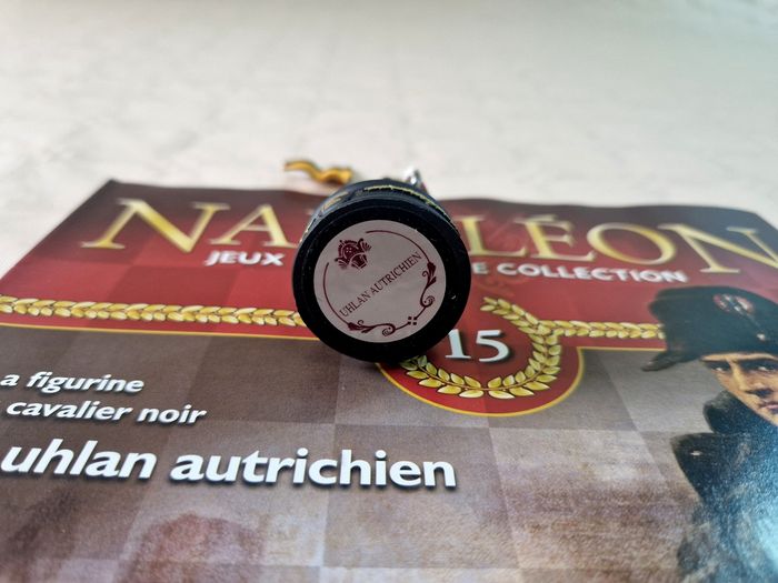 Figurine  , Napoléon , jeux d'échec de collection  , numéro 15 , Le uhlan autrichien - photo numéro 4