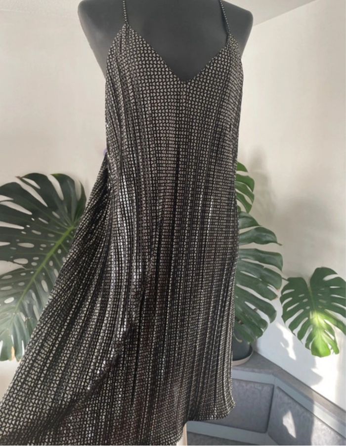 Robe de soirée noire plissée scintillante – Taille L (40/42)