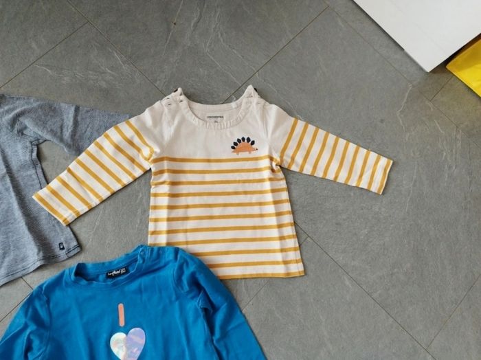 Lot de 3 tee-shirts  ( 1 orchestra taille 23 mois , 1 obaibi  taille 23 mois et 1 influx taille 24 mois) - photo numéro 2
