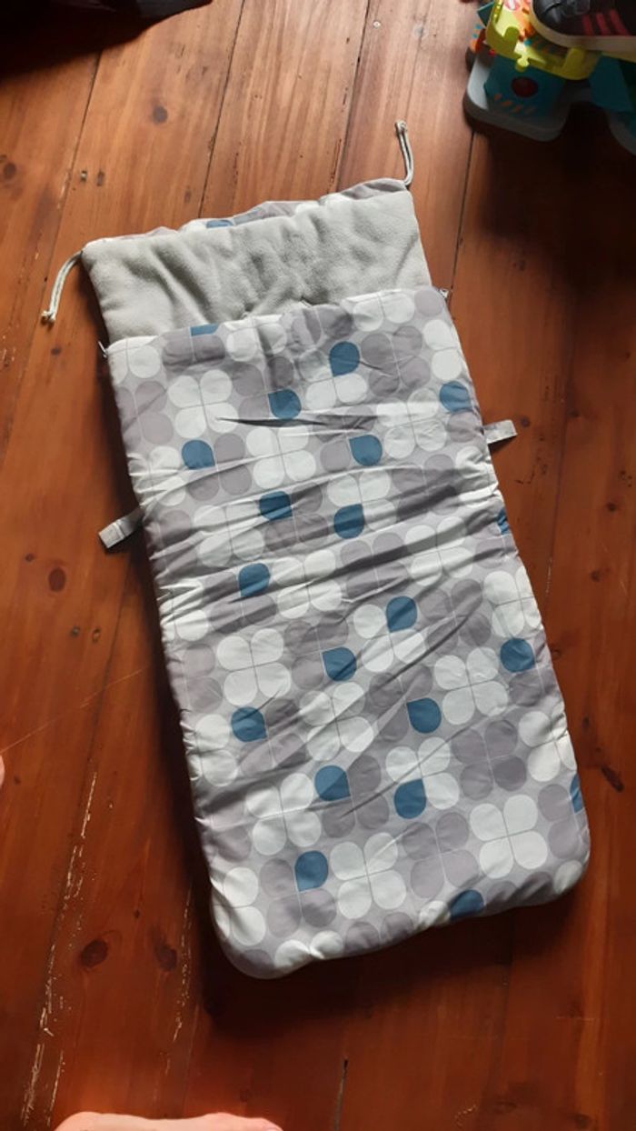 Chancelière grise mixte 90 cm motifs