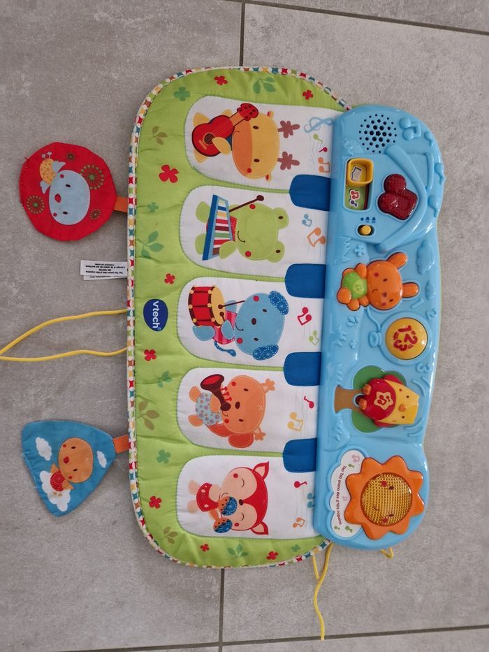 Piano eveil tap pied