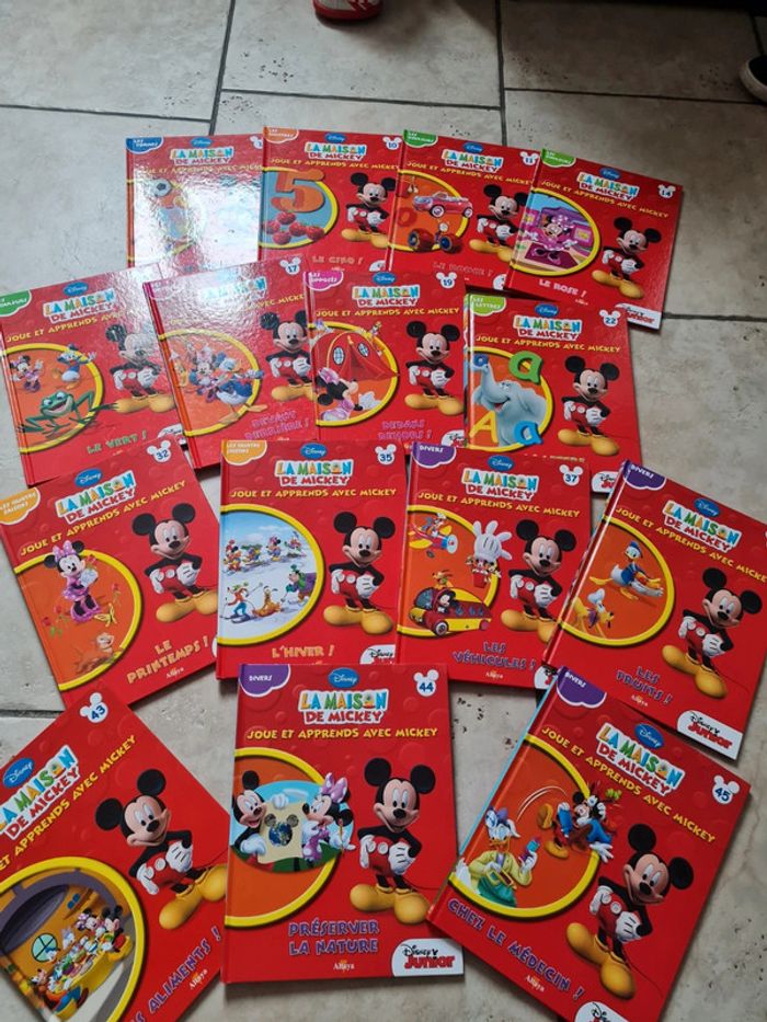 15 livres la maison de mickey joue et apprends altaya