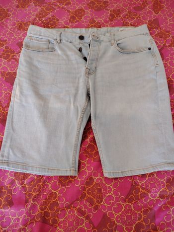 Short jeans taille 42