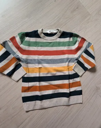 Pull coloré 1/2 saison. H&M. Garçon 5/6ans