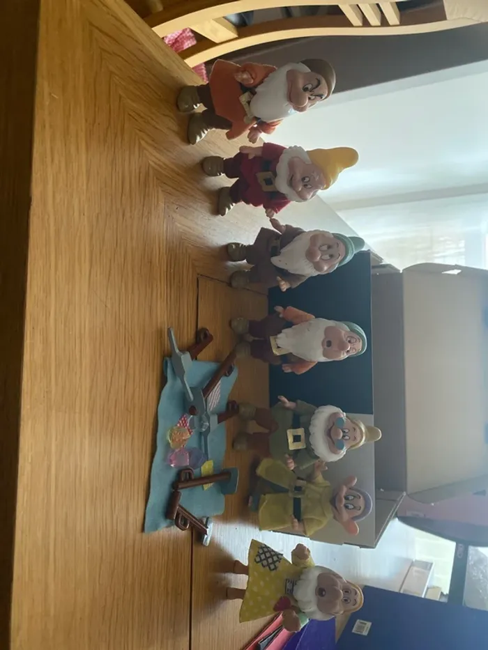 Les 7 nains figurines 11 cm
