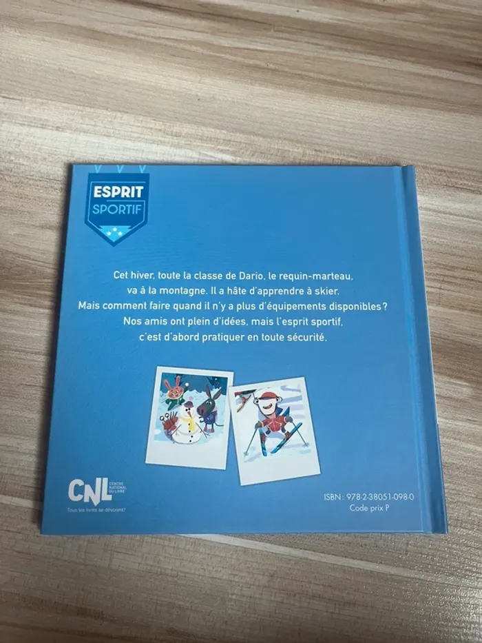 livre hachette jeunesse la classe de ski - photo numéro 3