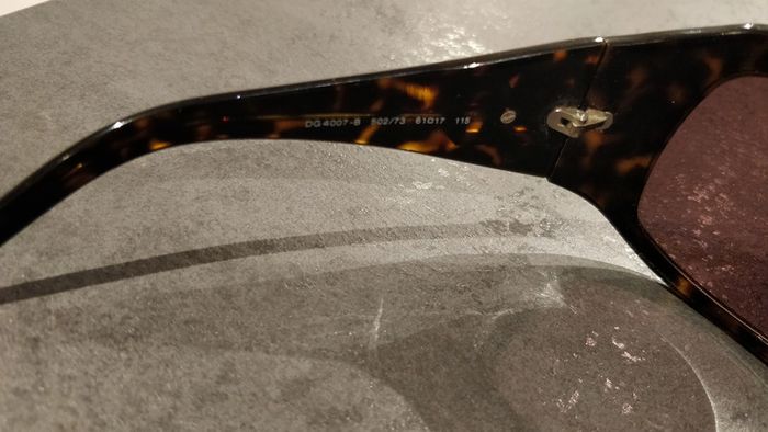 Lunettes de soleil Dolce Gabbana - photo numéro 2