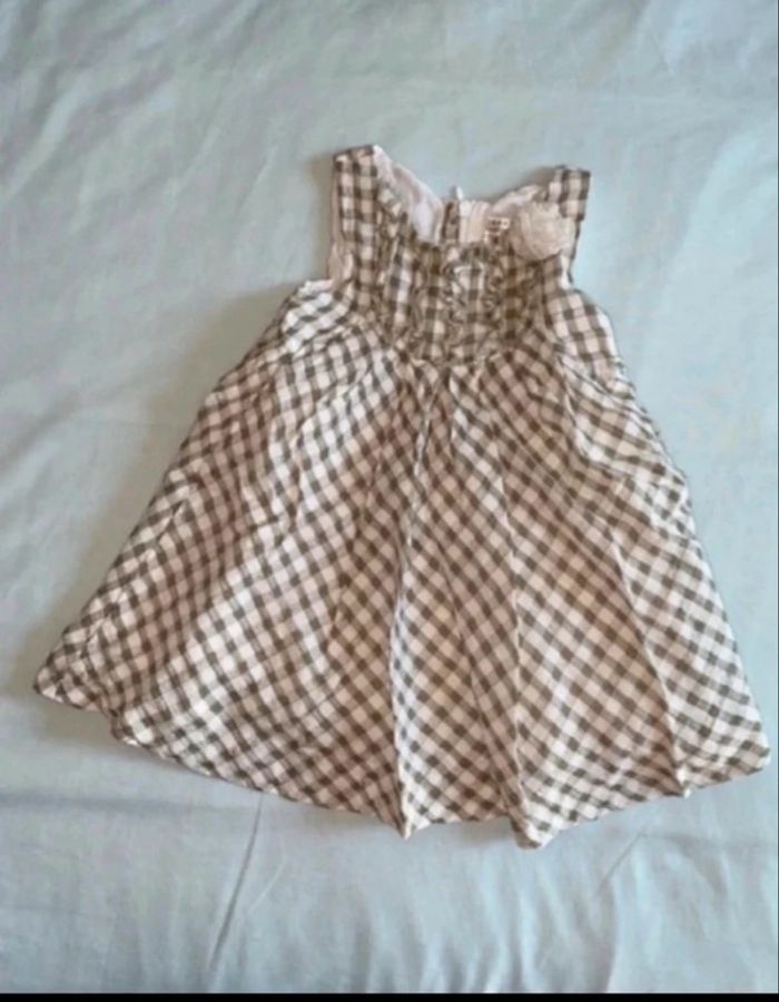 robe zara taille 18 mois