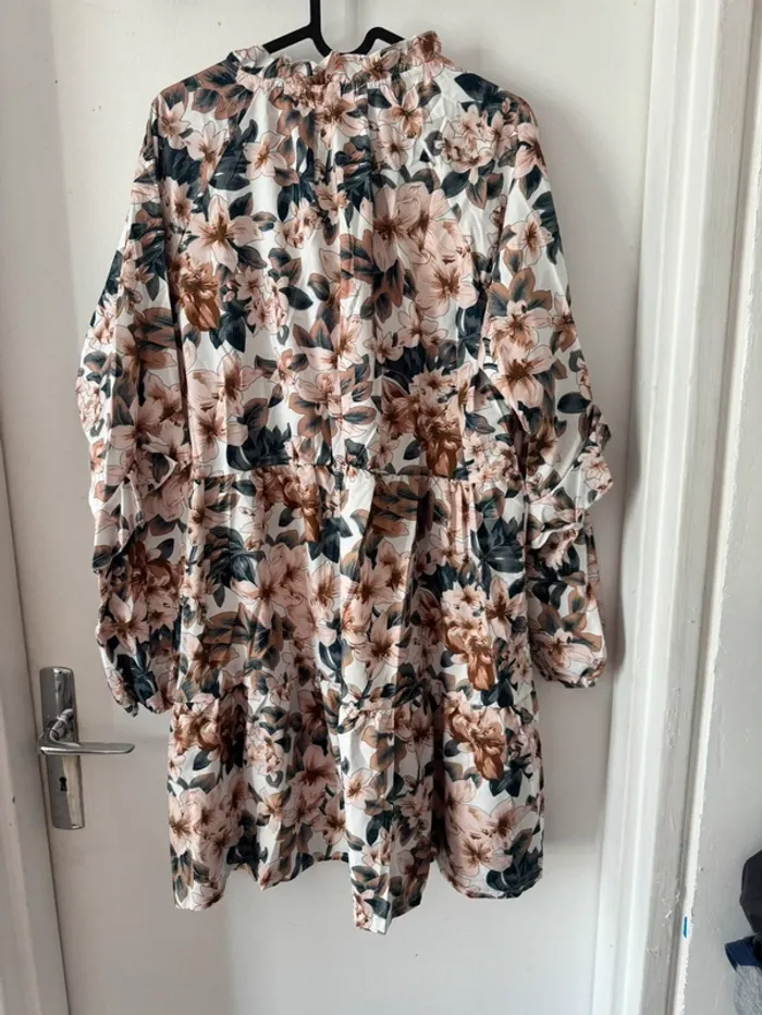 Robe shein - photo numéro 3