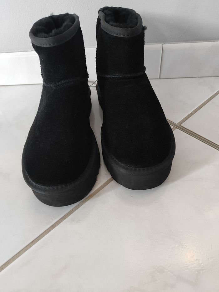 Bottes fourrées en 40 - photo numéro 2