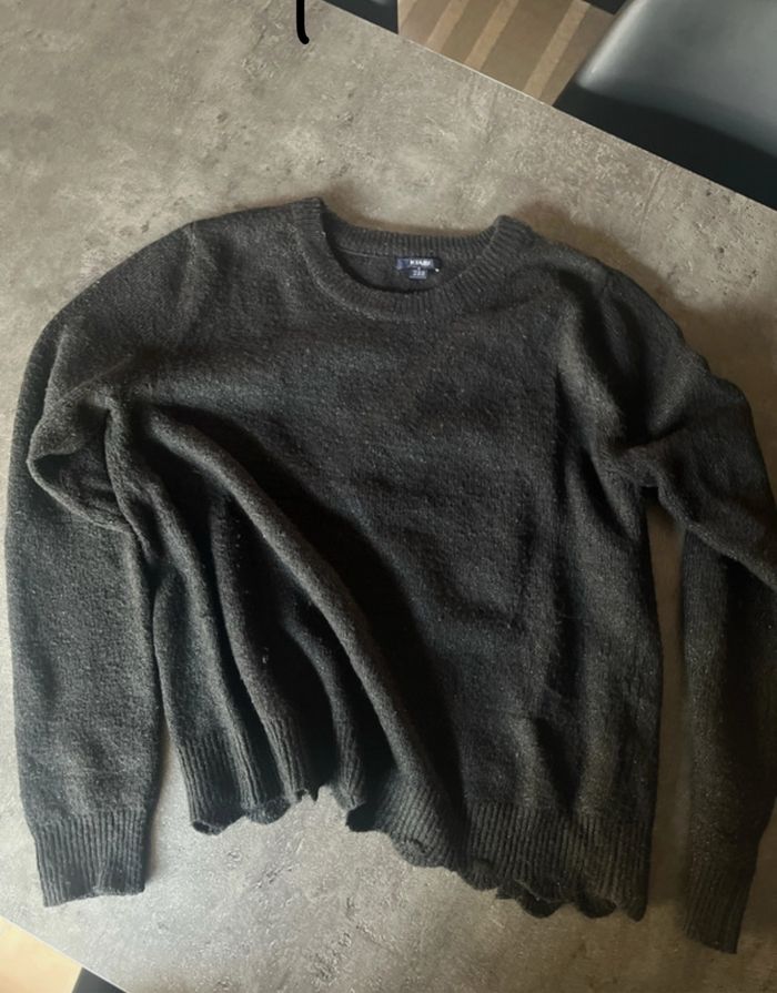 Pull noir - photo numéro 2