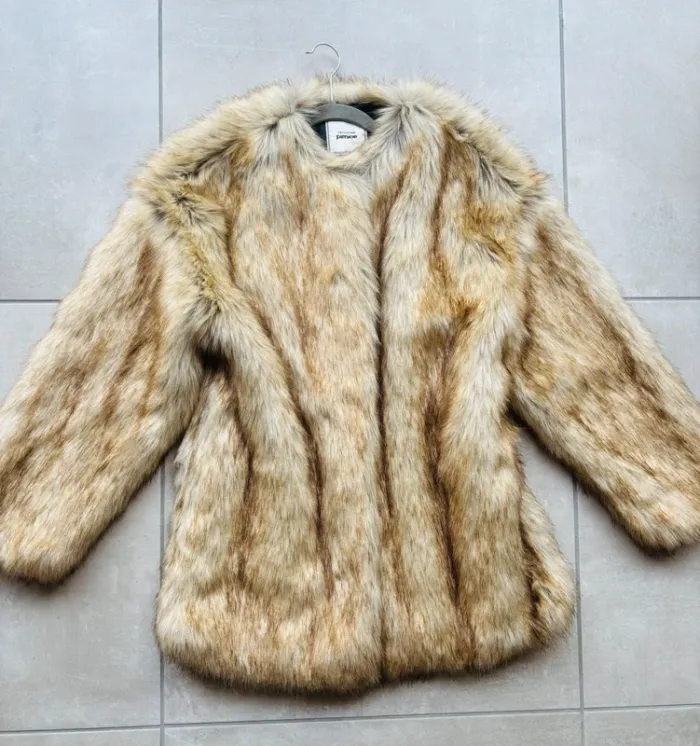 Magnifique manteau fausse fourrure beige Pimkie neuf
