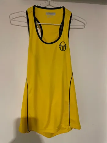 Débardeur de sport Sergio Tacchini taille S -36 neuf sans étiquette