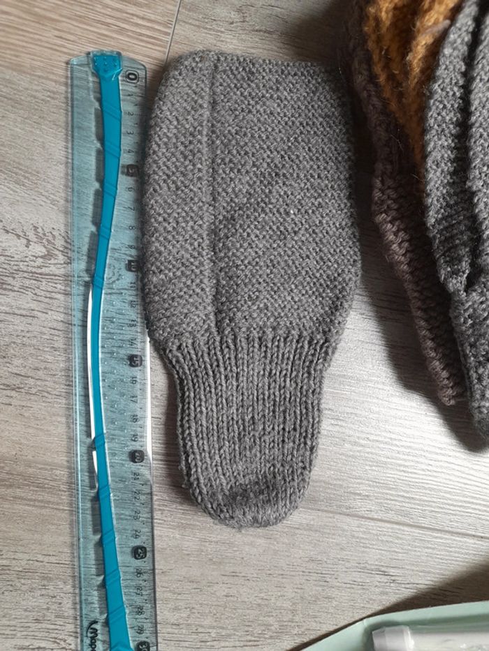 Chausson fait main en laine - photo numéro 8