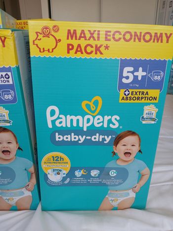 Lot 2 cartons maxi pack couches pampers T5 plus