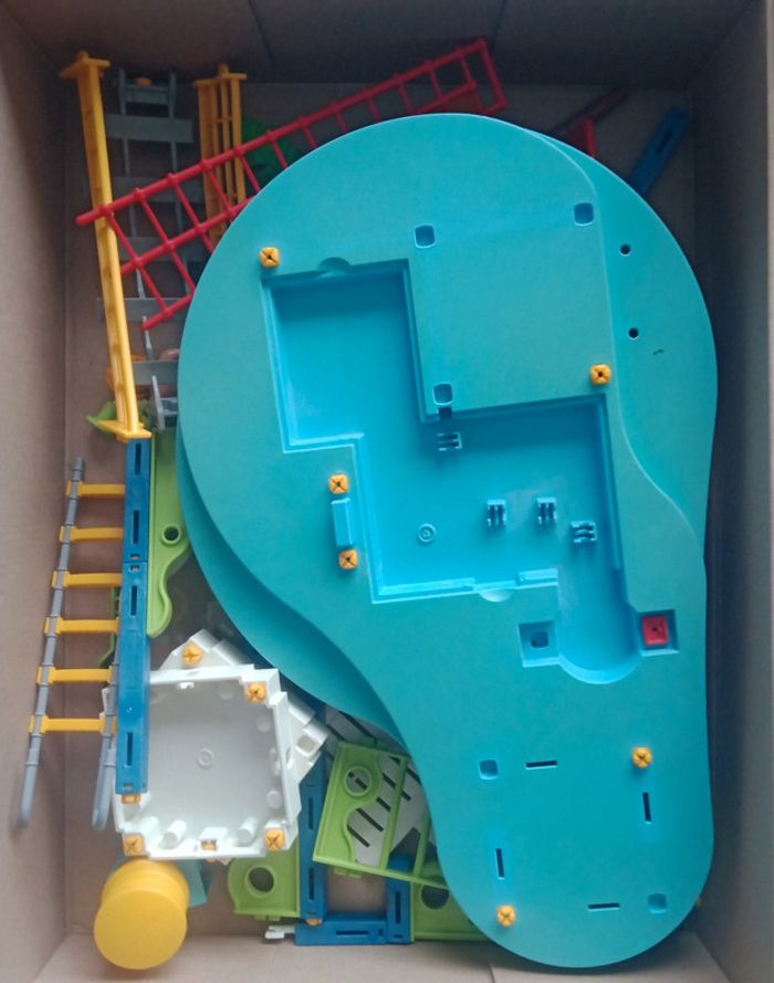 Jeux aquatique avec toboggan et balancelle - photo numéro 2