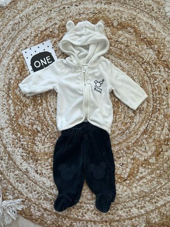 Tenue ensemble Disney pantalon + gilet avec capuches