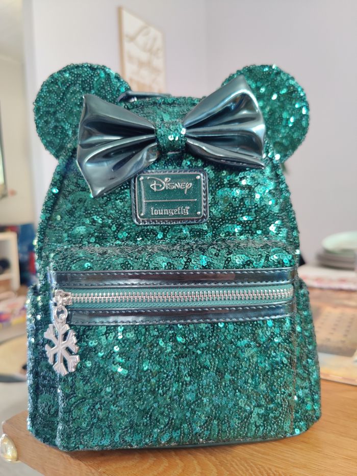 Loungefly Minnie sequins Emeraude