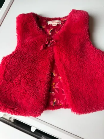 Gilet sans manche fausse fourrure