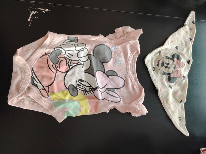 Lot de vêtements Disney - photo numéro 5