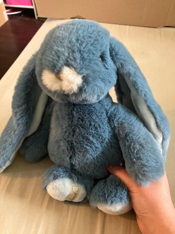 Peluche lapin bleu