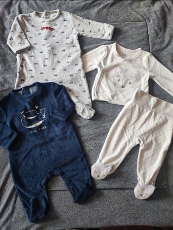 3 Pyjamas Kiabi et C&A taille 3 mois