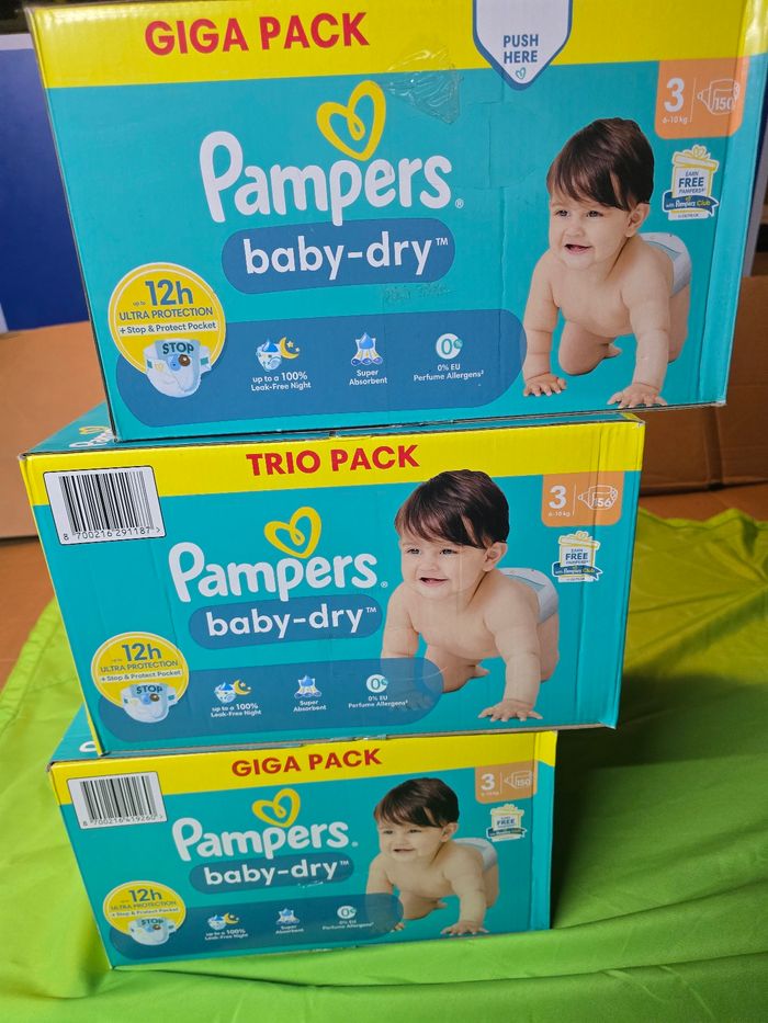 Lot 3 cartons pampers couches taille 3 6-10KG 150x3= 450 couches - photo numéro 2