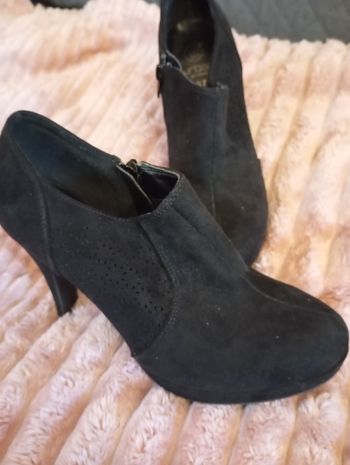 Chaussures pointure 37