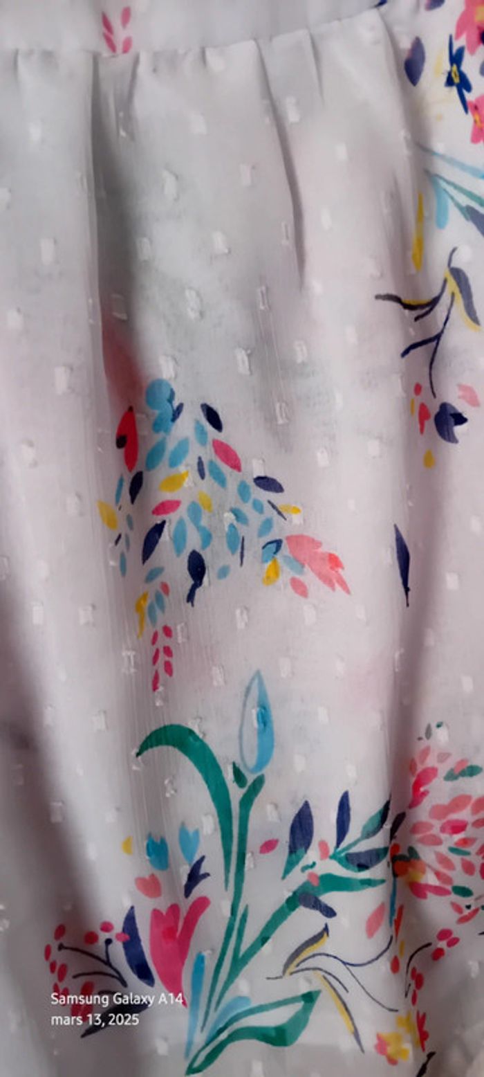 Blouse en voile col V motif floral avec pois blanche femme 42 blanche porte - photo numéro 15