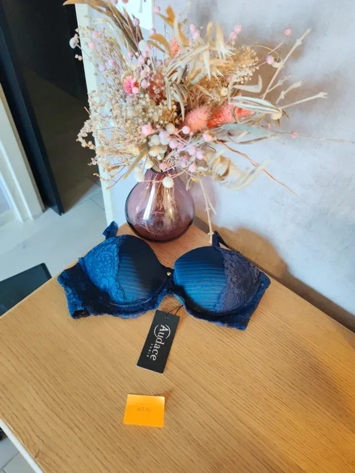 Soutien gorge NEUF avec étiquette audace avec coque 85C bleu nuit - photo numéro 6