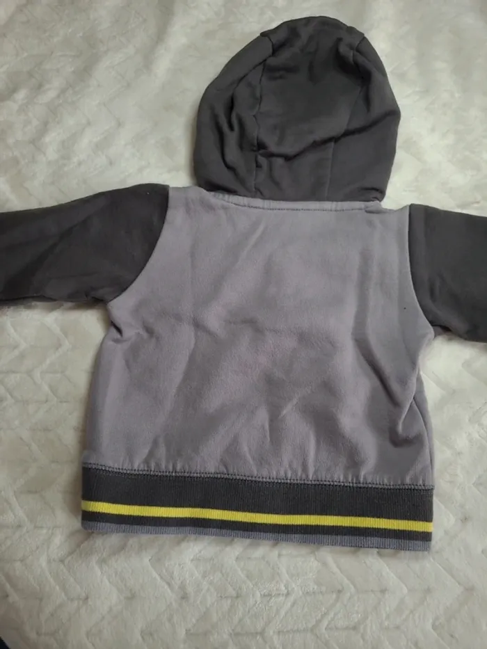 👶Sweat taille 6mois👶 - photo numéro 2