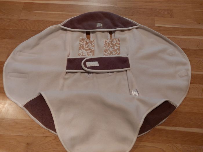 Couverture Babynomade de Red Castle taille B - photo numéro 2