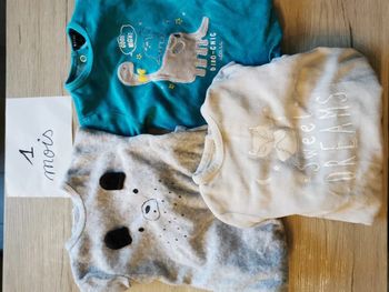 Lot 3 pyjamas velours 1mois